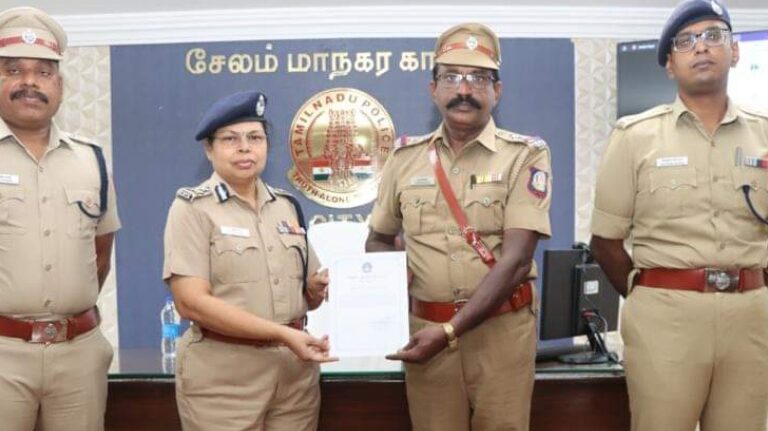 இரவு ரோந்துபணியில் விழிப்புடன் செயல்பட்டு குற்றவாளியை பிடித்த மற்றும் மாற்றுதிறனாளிக்கு உதவிய போலீசாருக்கும்‌‌‌ போலீஸ் கமிஷனர் சான்றிதழ் வழங்கி பாராட்டு….