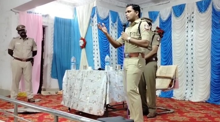 ஜாதி சண்டை இல்லாமல் ஒற்றுமையுடன்‌ வாழ வேண்டும் சமுக நல்லிணக்க கூட்டத்தில் மாவட்ட எஸ்பி பேச்சு…