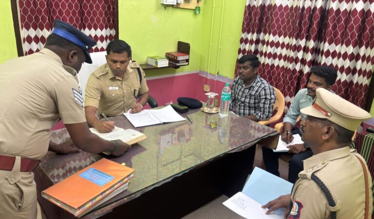 புகார் அளிக்க வரும்  பொதுமக்களிடம் மரியாதையுடன் நடக்கவேண்டும்  போலீசாருக்கு மாவட்ட எஸ்பி அதிரடி உத்தரவு….