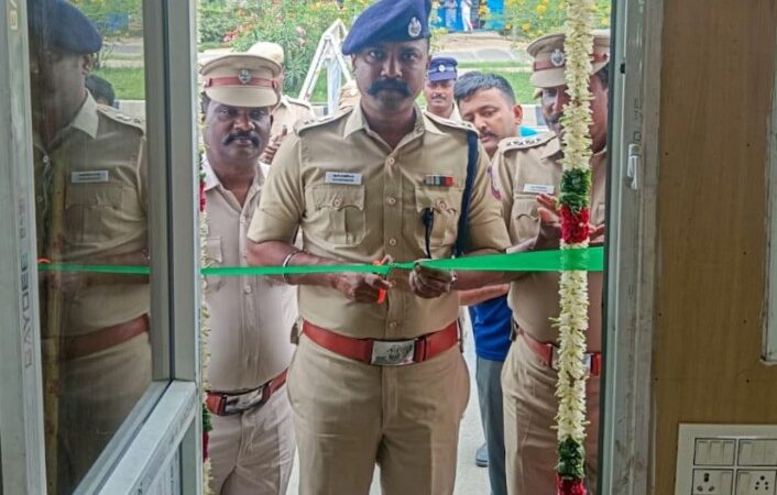 கோவையில் புதிய போலீஸ் பூத் மாவட்ட எஸ்பி திறந்துவைத்தார்…..