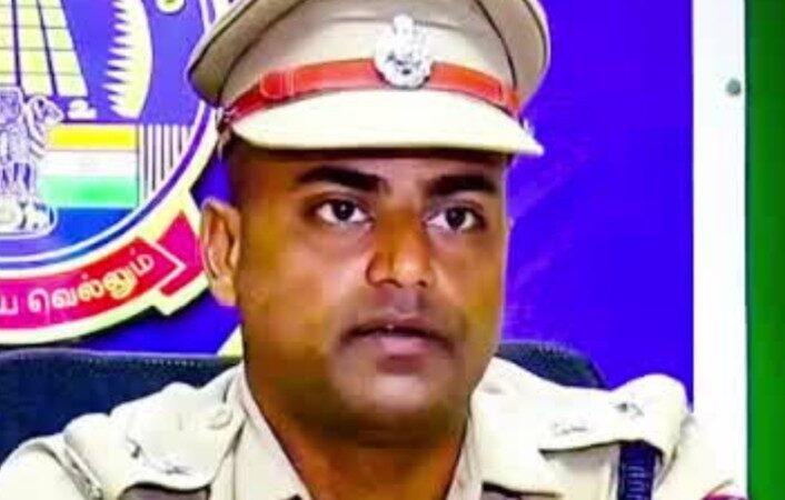 நெல்லை எஸ்பி அதிரடி கொலைக்கு பயன்படுத்தபடும் கத்தி அரிவாள் செய்யும் பட்டறைகளில் போலீசார் ரெய்டு…
