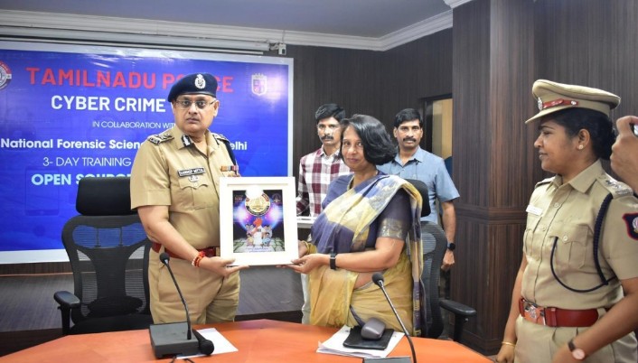 தேசிய தடய அறிவியல் பல்கலைகழகத்துடன் இணைந்து சைபர்க்ரைம் போலீசார் நடத்திய 3,நாள் நுண்ணறிவு பயிற்சி… தேசிய தடய அறிவியல் பல்கலைகழகத்துடன் இணைந்து சைபர்க்ரைம் போலீசார் நடத்திய 3,நாள் நுண்ணறிவு பயிற்சி…