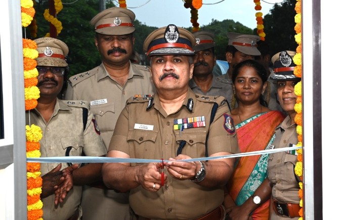 ஆவடி காவல் சரகத்தில் 3,புதிய காவல் நிலையங்கள் திறப்பு போலீஸ் கமிஷனர் ரிப்பன் வெட்டி திறந்துவைத்தார்… ஆவடி காவல் சரகத்தில் 3,புதிய காவல் நிலையங்கள் திறப்பு போலீஸ் கமிஷனர் ரிப்பன் வெட்டி திறந்துவைத்தார்…
